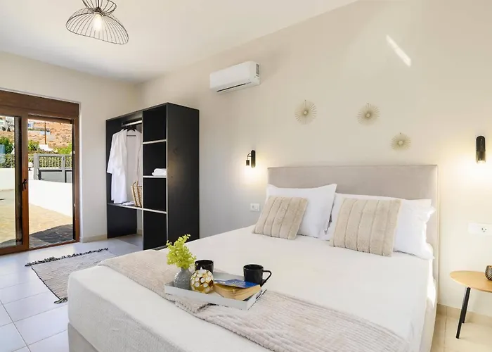 Angelika Lindos By * Πεύκος